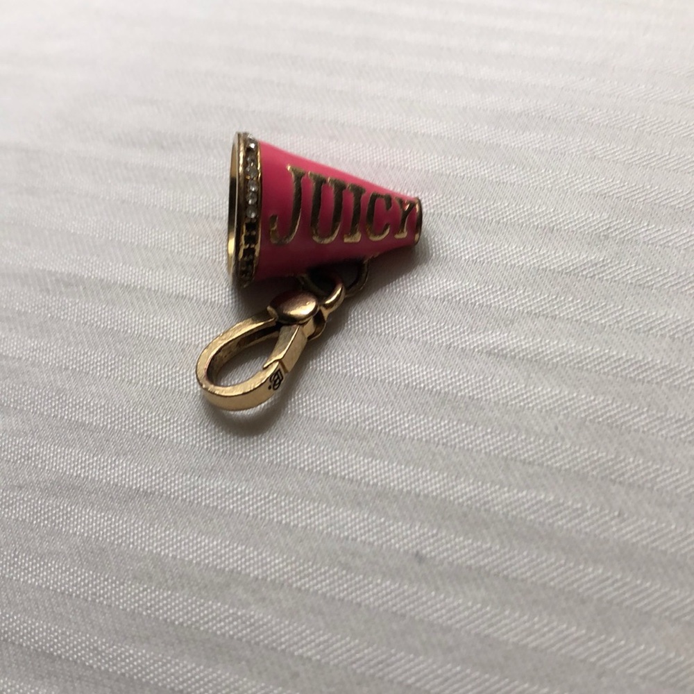 Juicy couture charm for your bracelet !